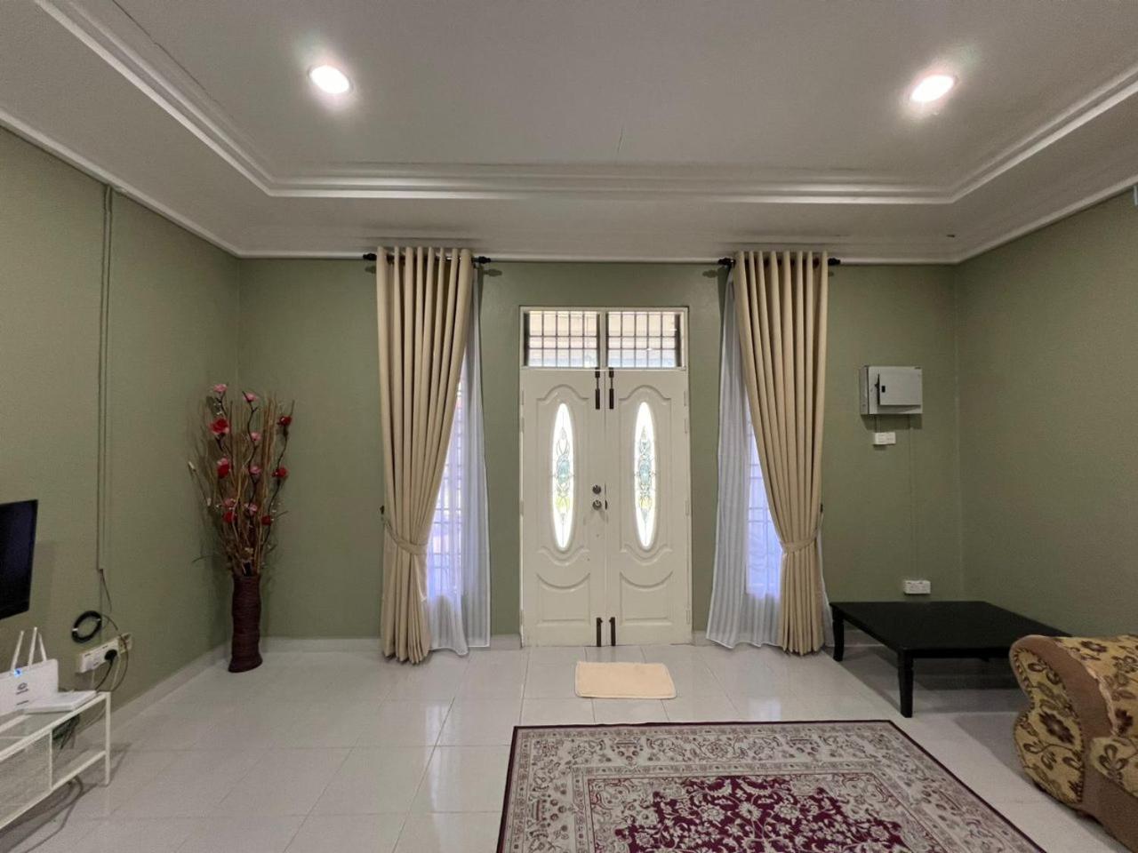 Relaxs Homestay Kota Bharu Buitenkant foto