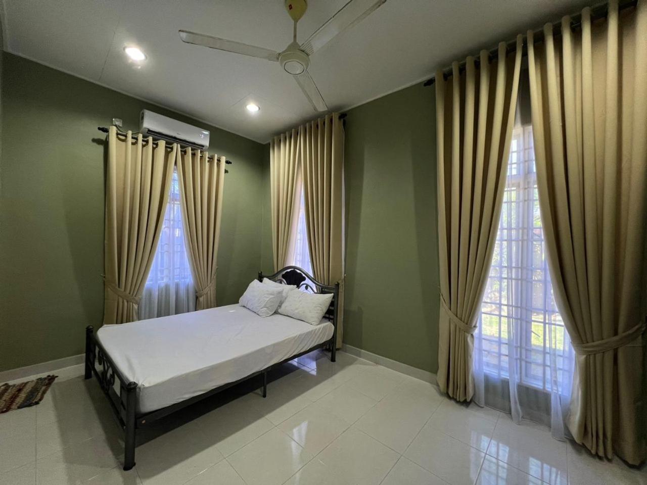 Relaxs Homestay Kota Bharu Buitenkant foto
