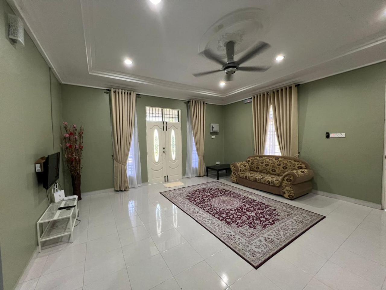 Relaxs Homestay Kota Bharu Buitenkant foto